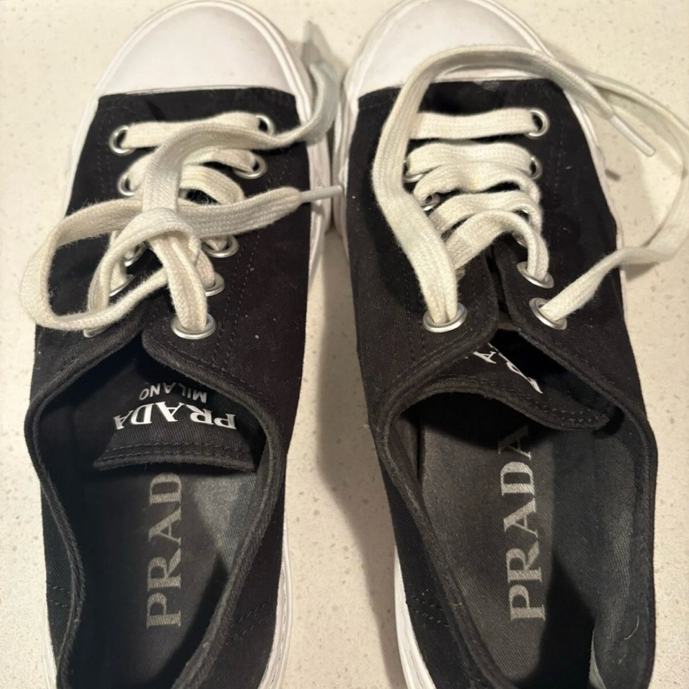 Black and White Canvas Sneakers - Picture 4 of 6